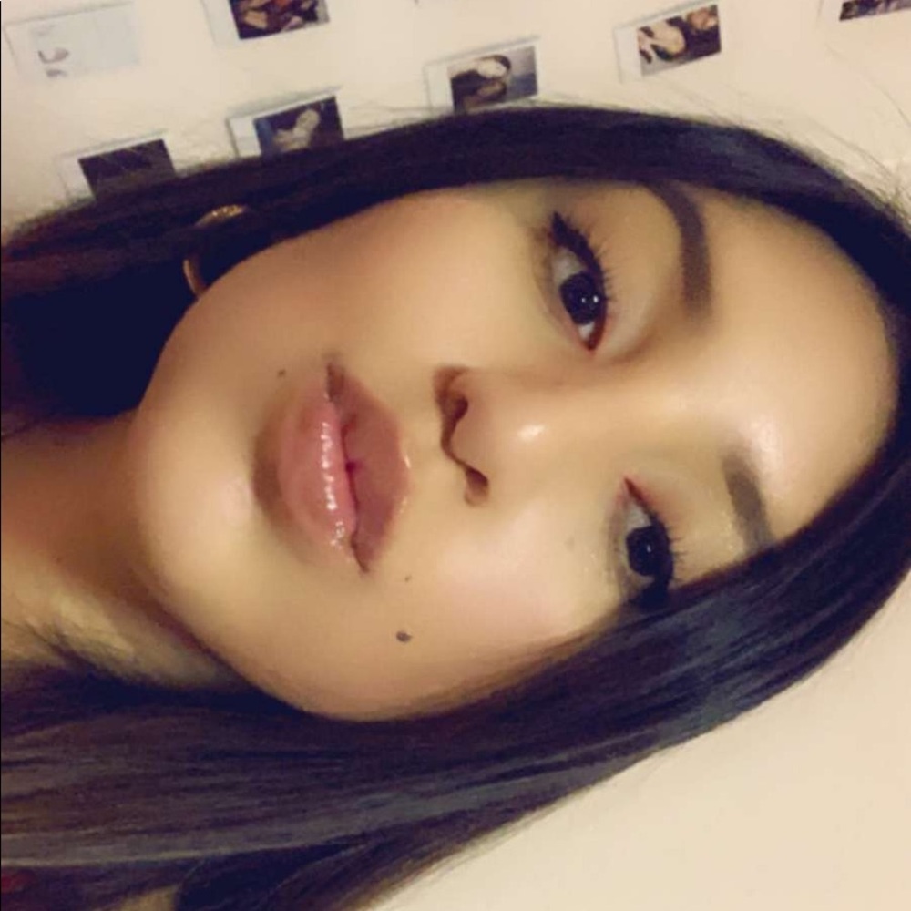 Meet your Posher, Kassandra